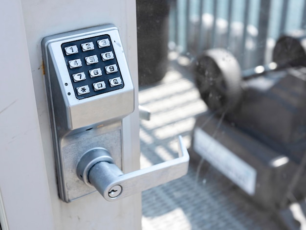 Foto máquina de sistema de control de acceso electrónico de puerta puerta electrónica con manija