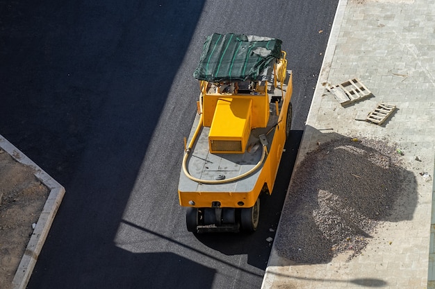 Maquinaria de construcción vial al aire libre