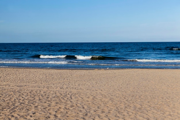 Mar Báltico frio em agosto