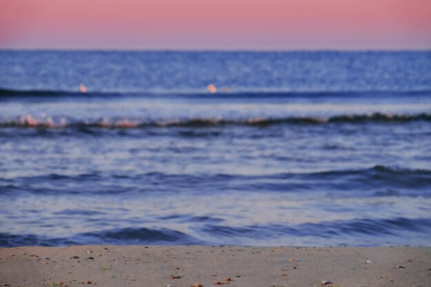 Mar calmo à noite