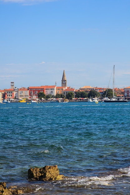 Mar y horizonte de porec