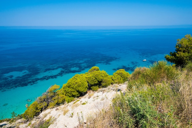 Mar Jónico na costa oeste de Lefkada