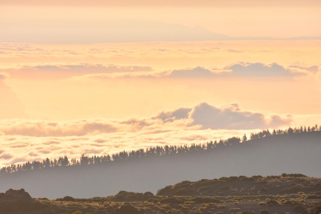 Mar de Nubes, mar de nubes en el fenómeno de alta montaña en Tenerife, Islas Canarias