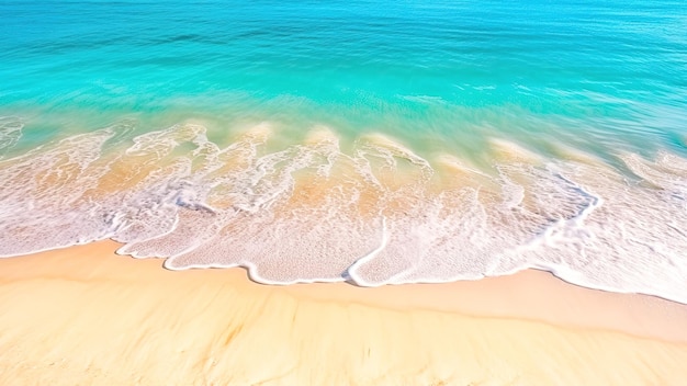 Mar olas del océano llegando a la orillaPlaya con drone aéreo Playa clara turquesa vista superior Hermosa playa aérea drone hermosa playa