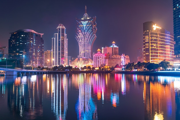 Maravilhosa vista panorâmica da paisagem urbana do cassino de macau no centro da cidade.