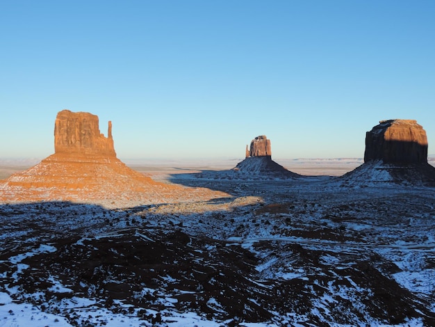 Maravillosa vista de Monument Valley durante el invierno