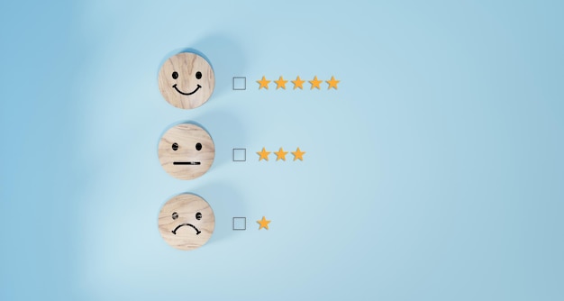 Marca para selecionar rosto sorridente com cinco estrelas em fundo azul conceito de avaliação do cliente