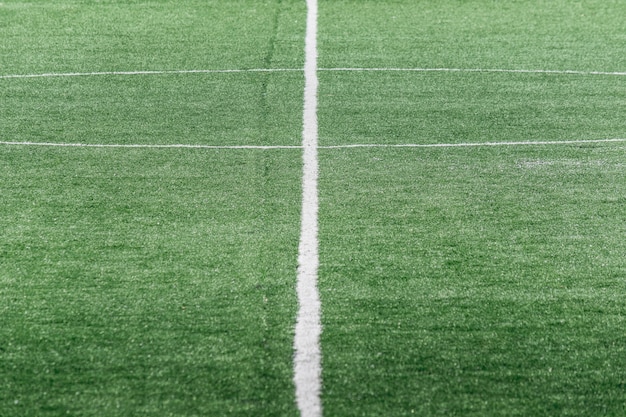 Marcas blancas en un campo de fútbol