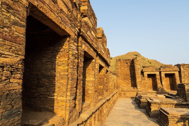 Mardan Takht-i-Bahi Thron der Wasserquelle Blick auf das buddhistische Kloster bei Sonnenuntergang. Pakistan