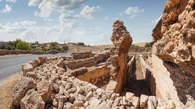 Mardin, Turquia A cisterna de água na antiga cidade de Dara em Nusaybin é uma atração turística.