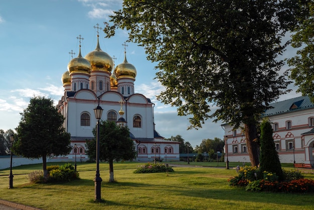 Mariä Himmelfahrt-Kathedrale in Valdai Iversky Kloster Nowgorod Region Russland