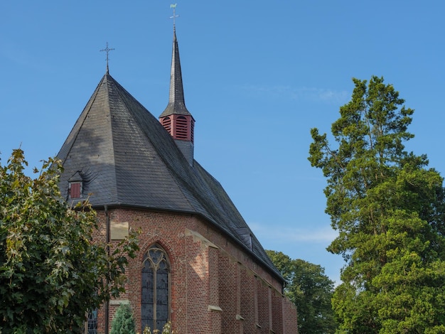 Foto marienhal am fluss issel