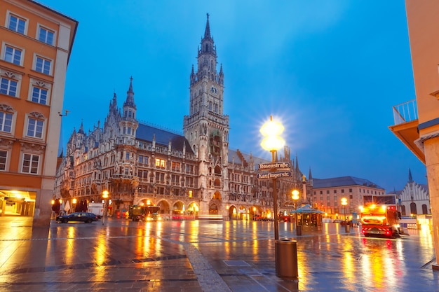 Marienplatz in der Nacht in München