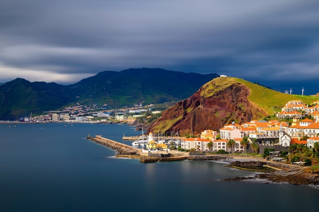 Marina da Quinta Grande ubicada cerca del pueblo de Canical en Madeira Portugal