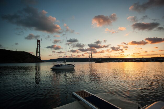 Marina de verão de luxo em Istambul