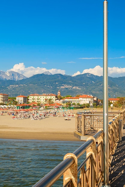 Marina di pietrasanta vista a la playa