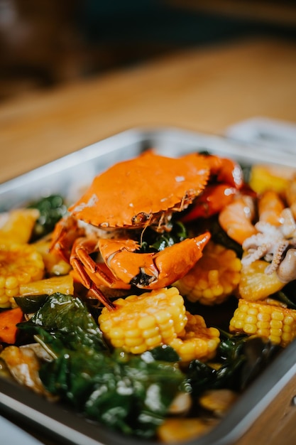 mariscos con salsa