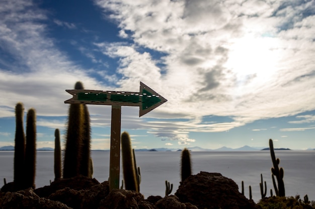 Foto marisma de uyuni en bolivia hermosas vistas atardeceres y amaneceres