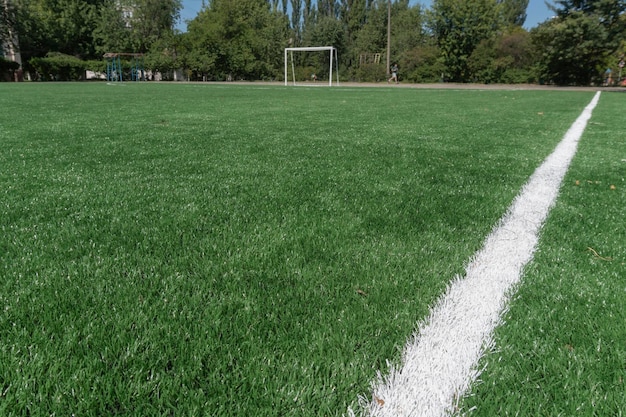 Markierung auf einem modernen Stadion mit Kunstrasen