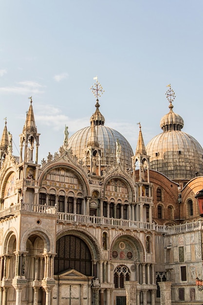Markusdom Kathedrale Kirche Statuen Mosaik Details Dogenpalast Venedig Italien