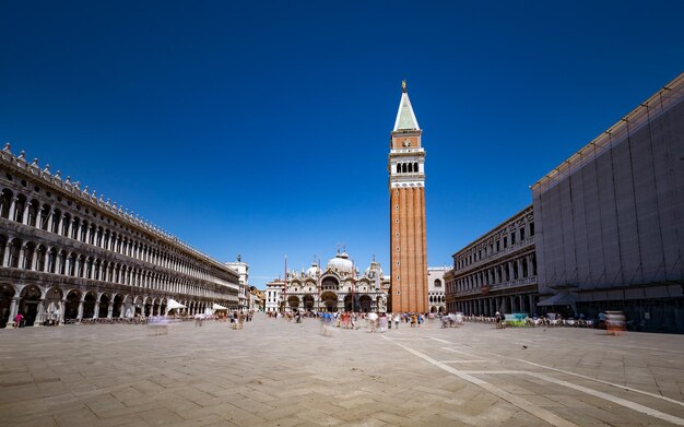 Markusplatz auf dem Platz in Venedig, Venetien, Italien.