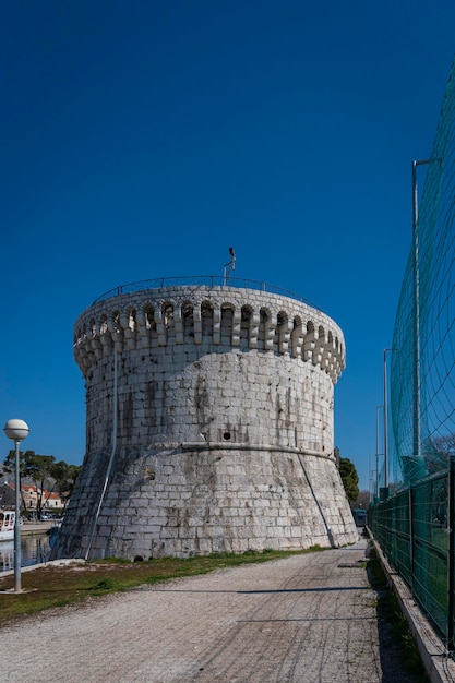 Markusturm in der Altstadt von Trogir, Kroatien
