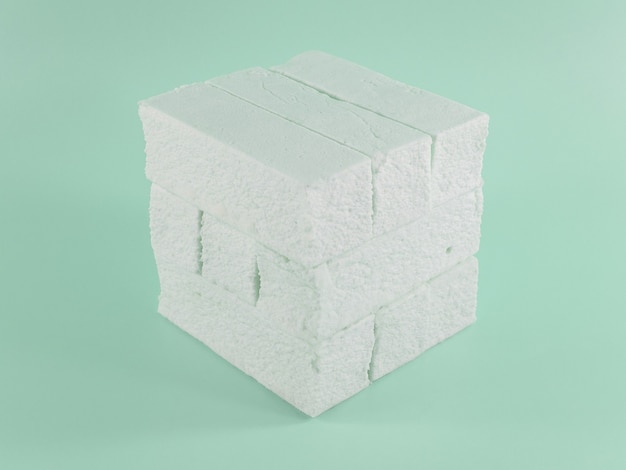 Marshmallow doce com sabor de menta em forma geométrica