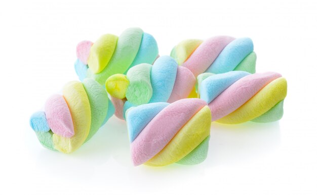 Marshmallows isolados no branco