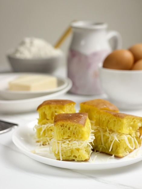 Martabak Keju, comida de rua tradicional indonésia chamada Martabak Manis (Doce Martabak)