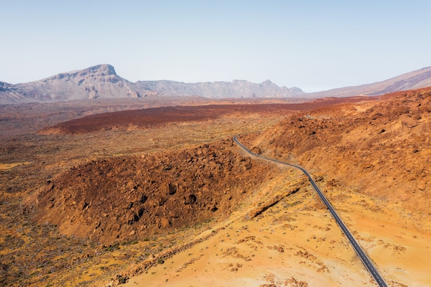 Marte el paisaje desértico del planeta rojo