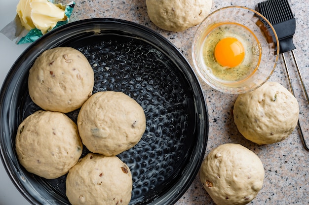 Masa casera, masa semidulce con pasas, miel y semillas diversas