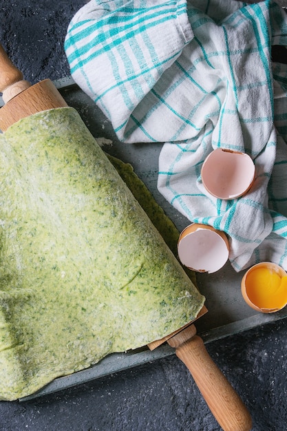 Masa verde fresca casera para pasta