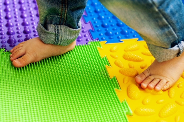 Masaje y colchoneta ortopédica, alfombra para niños. Desarrollo temprano, ortopedia