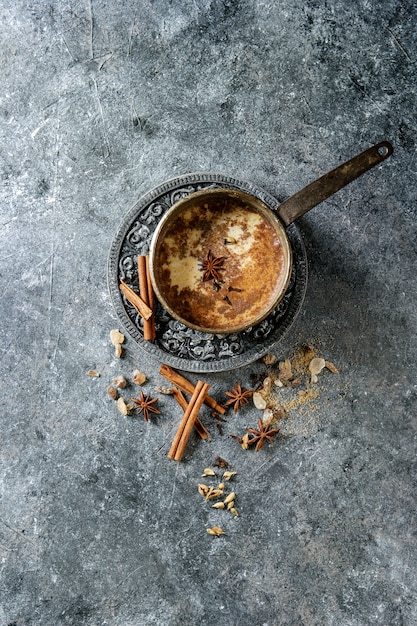 Masala chai con ingredientes