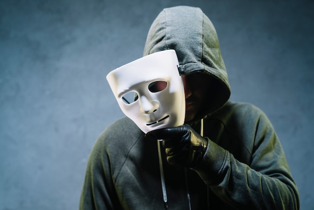 Foto máscara de exploração de hackers