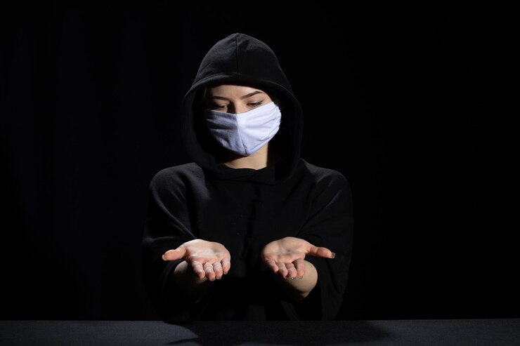 Foto máscara facial profesional para personas con mayor riesgo de infección