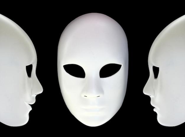 Máscaras brancas em fundo preto