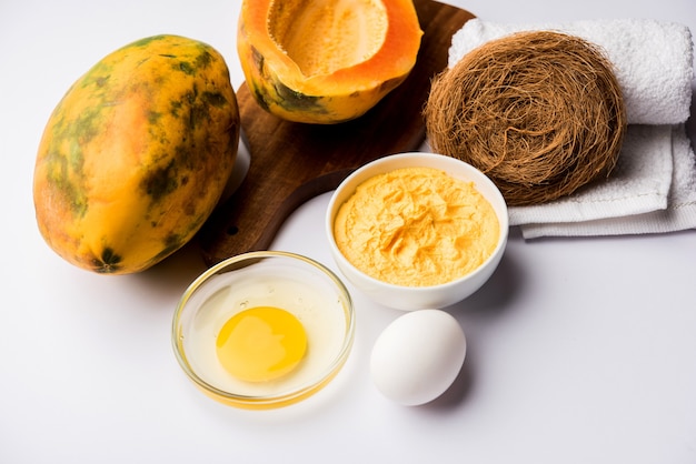 Mascarilla de papaya para el tratamiento del acné, enfoque selectivo