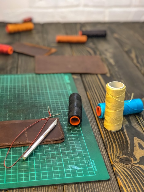 Master Leather Products produce trabajo desde la piel