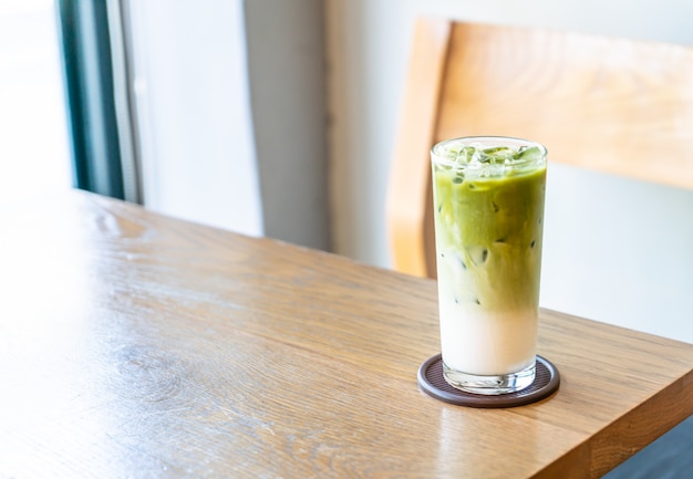 Matcha Grüntee mit Milch