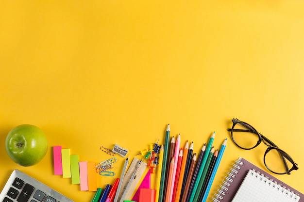 Material escolar e escola - artigos de papelaria Vista superior
