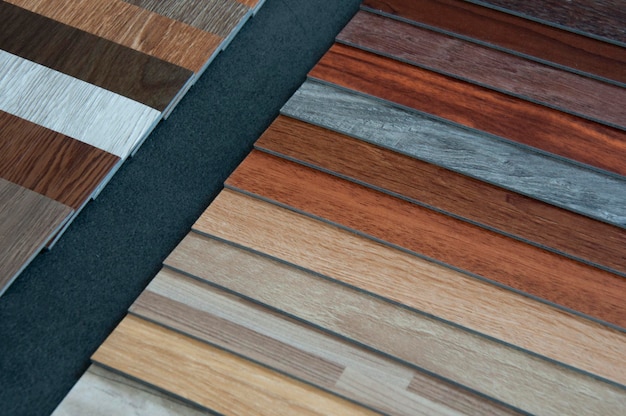 Materiales de madera para el diseño interior de la construcción Muestra de material de chapa laminada de madera