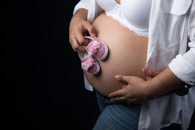 Foto la maternidad de un bebé embarazado de gran vientre