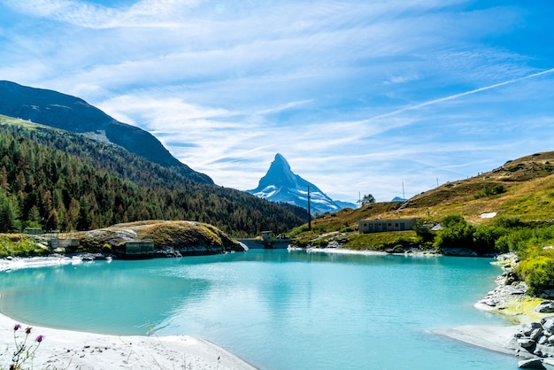 Matterhorn mit Mosjesee in Zermatt