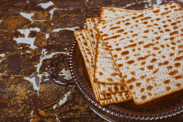 Matzá judía en pan de Pascua sin levadura