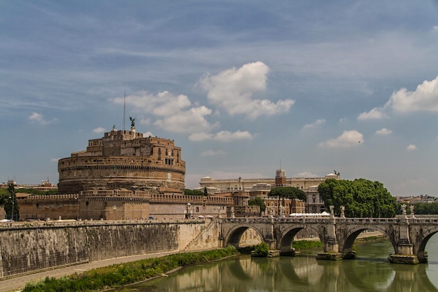 El Mausoleo de Adriano conocido como el Castel Sant'Angelo en Roma Italia