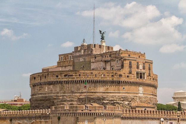 El Mausoleo de Adriano conocido como el Castillo de Sant'Angelo en Roma, Italia