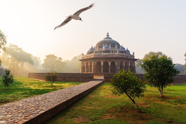 Mausoleo de Isa Khan, el complejo de la tumba de Humayun en Delhi, India.