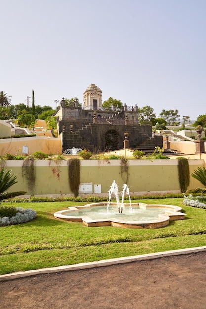 Mausoléu maçônico nos Jardins Vitória, em Tenerife