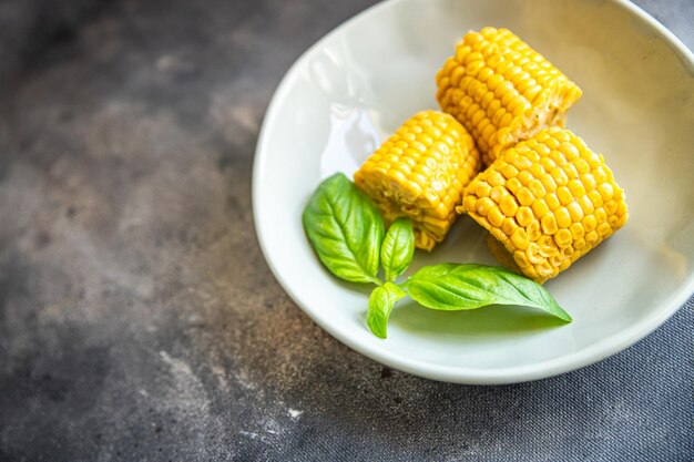 mazorca hervida cocina de maíz comida fresca y saludable comida merienda dieta en la mesa espacio de copia fondo de alimentos